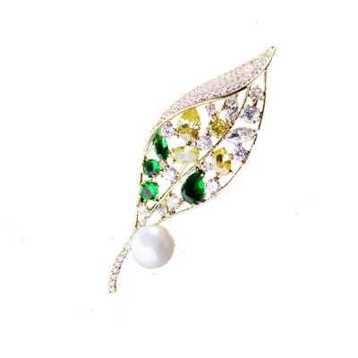 China Creative new Han edition zircon leaf pearl elegant simple temperament brooch corsage accessories for sale