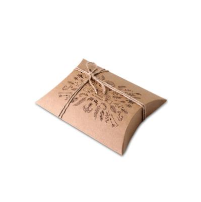 China Disposable High Quality Hand Painted Kraft Paper Pattern Pillow Candle Box for sale