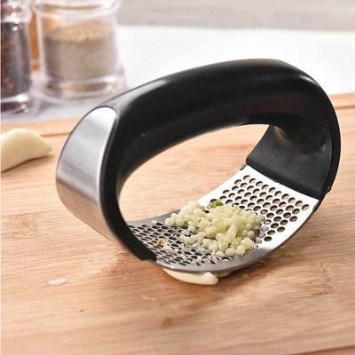 China Stainless Steel Ginger Garlic Crusher Squeezer Press Viable High Quality Kitchen Tools for sale