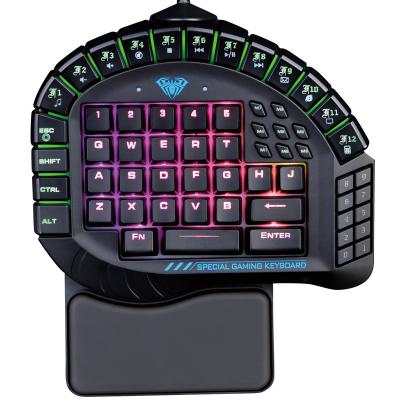 China Ergonomic Mechanical Blue Backlit RGB Gamer Keyboard Switch Macro Single Hand Wired Mini Gaming Keyboards for sale