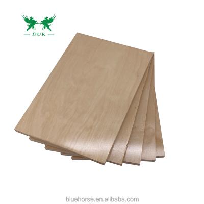 China Contemporary 12mm 16mm Lacquered Birch Plywood Furniture Grade 4x8 UV Birch Plywood for sale