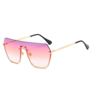 China Fashion Sunglasses 2020 Brand Designer Fashion Oversized Square Sunglasses Metal Eye Luxury Sun Glasses for sale