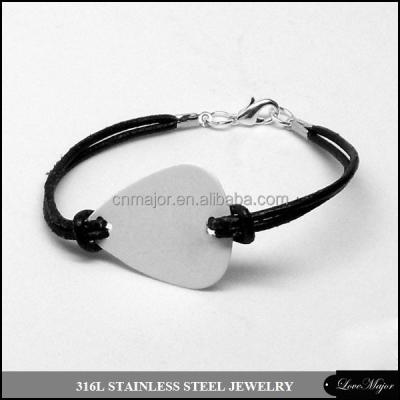 China Fashion Jewelry Stainless Steel Hawaiian Guitar Pick Leather Stainless Bracelet For Music Lover for sale