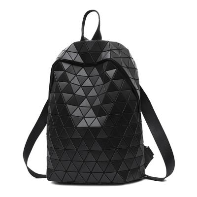 China Waterproof 2021 Private Label Leisure Glitter Shiny Fashion Laser Women's Geometric PU Backpack for sale