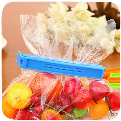 China Reasonable Price Folding Cute Plastic Bread Food Bag Strong Reusable Improved Sealing Clips for sale