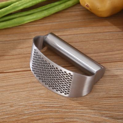 China 2022 New Arrival Manual Stainless Steel Garlic Press Viable Presentation Professional Crusher for sale