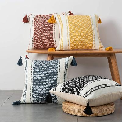 China Sustainable Boho Throw Pillow Covers 18x18 Inch, Decorative Cotton Woven Jacquard Couch Pillowcases With Tassels, Lumbar Cushion Case For Liv for sale