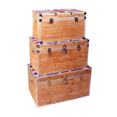 China Vintage Sustainable Metal Wooden Storage Trunk Leather Decorative Box for sale