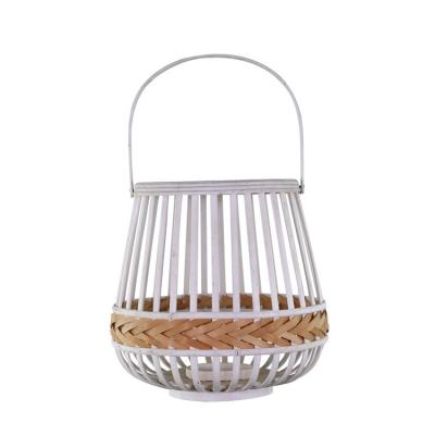 China Handmade Modern Top selling Rattan weaving  lantern Bamboo Woven Candle Holder With Handle  Both Wooden Lantern for Home decor for sale