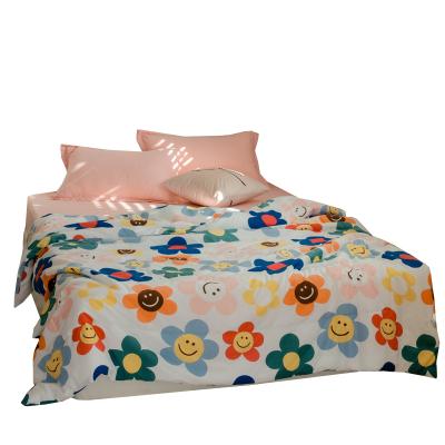 China Anti-static Newly Designed Household Thin Covering Comforter Fits Simple Summer Summer Bedding Set for sale