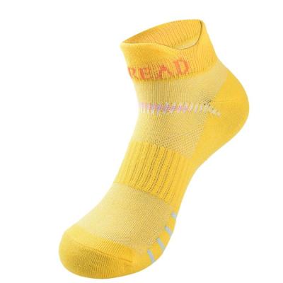 China Breathable Quality Guaranteed OEM Breathable Cotton Fiber Cotton Socks Logo Custom Yellow Bamboo Sports Socks for sale