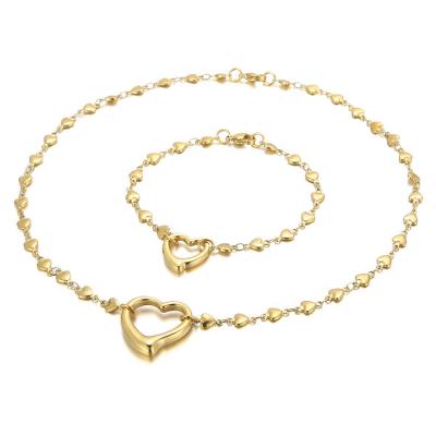 China Fashion Heart Chain Necklace and Bracelet Sets Gold Plated Stainless Steel Love Choker Heart Shape Women Pendant Jewelry Set for sale