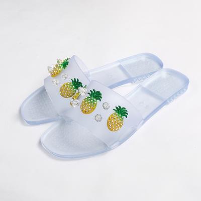 China New Lightweight Ladies Lovely Fruit Pineapple Jelly Slippers Shape Customizable Ladies Jelly Sandals for sale