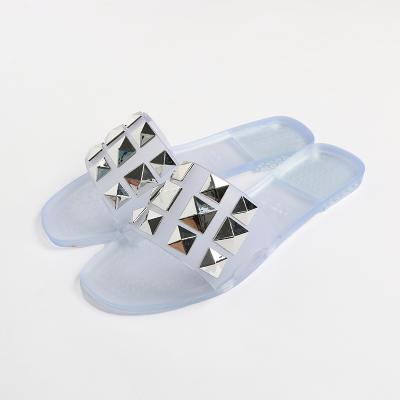 China CUSHIONING 2021 hot sale rivet design fashion flat ladies freeze slipper sandals freeze slippers for women for sale