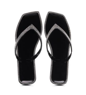 China CUSHIONING New Luxury Square Flat Crystal Sandals Ladies Beach Flip Flops Jelly Slippers Summer Head Rhinestone for sale