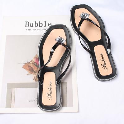 China CUSHIONING New Fashion Beach Ladies Flip Flops Diamond Jelly Sandals Flat Women Sandals for sale