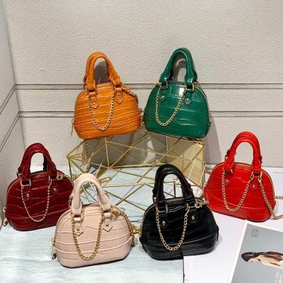 China Fashion Coin Purse Small Coin Purse With Clip 2021 New Fashion for sale