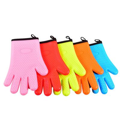 China Hot Sale Food Grade Printed Non Slip Microwave Oven Heat Resistant Heat Insulated Kitchen Silicone Oven Gloves With Cotton more for sale