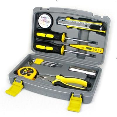 China 14 pcs household tool set ,with pliers,wrench,screwdrivers ,cutter knife ,tape . for sale