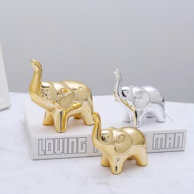 China Minimalist Animanl Ceramic Design Ornaments Gold Plating Accessories Modern Home Decoration Animal Shaped Table Decor For Home Hotel for sale