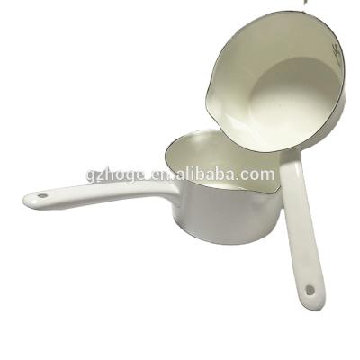 China Sustainable Convenient Enamel Cookware 15CM With A Long Handle Enamel Milk Pan Single Oblique Mouth for sale