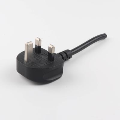 China Withstand Voltage 2021 New Design 3 Pin Power Cable Plug Is Suitable For Multiple Scenarios for sale