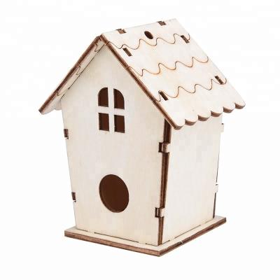 China Viable Gorgeous Creative Birds Nesting Bird House Bird House Hanging Wooden Bird Box for sale