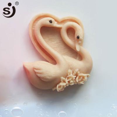 China Viable Swan Shaped 3D Fondant Molds Wholesale Chocolate Silicone Mold Fondant Cake Decorating Mold for sale