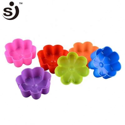 China Viable Chinese Supplier Silicone Cupcake Mold Flower Form Silicone Cupcake Molds for sale