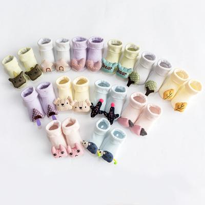 China Fashion QUICK DRY soft cotton baby anti-slip floor socks cute 3d cartoon animal dolls baby socks animal for sale