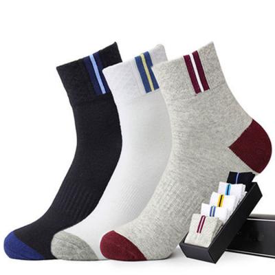 China Calcetines Hombre QUICK DRY Classic Business Knocks Off Men Breathable Cotton Casual Socks for sale