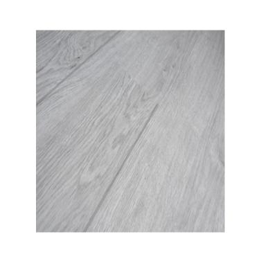 China Interlocking 12mm Laminate Flooring Waterproof Oak Water Resistance Best Quality for sale