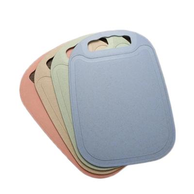 China Wheat Straw Kitchen Cutting Board Creative Rectangilar Disposable Anti-Corrosion Plate Board for sale