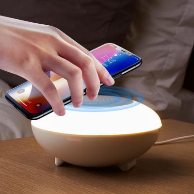 China Factory Price Modern Around 5V/2A 5w Qi Fast Portable Wireless Charger For Phone Night White Black Smart Led Lamp for sale