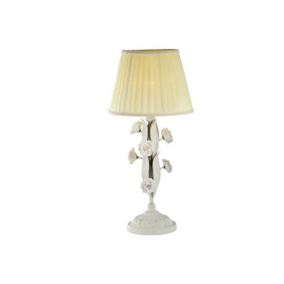 China 2021 CE newst beautiful flower iron contemporary hotel home white lampshade table lamp for sale