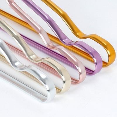 China Modern hot sale and high quality clothes hangers for fabrics hanger aluminum alloy for sale