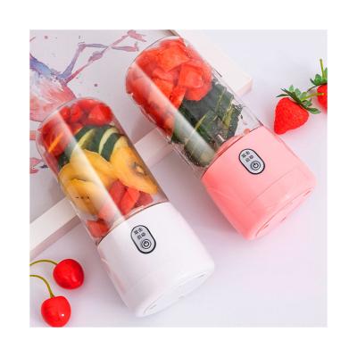 China New Household Type Mini Juice Cup 4 Blades / 6 Blades Rechargeable Juicer Blender for sale