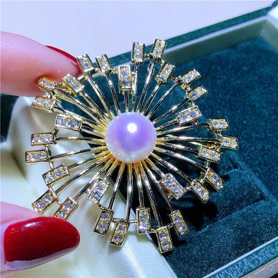 China 2021pearl flower brooch designer fashionable flower and pins pins women luxury brooches for sale