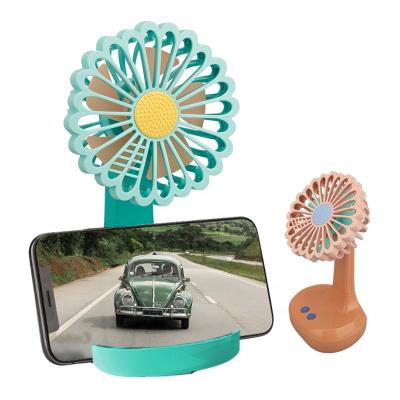 China Spray Three-speed Three-speed Electric Cooler USB Small Table Fan Oscillating Small Portable USB Fan for sale