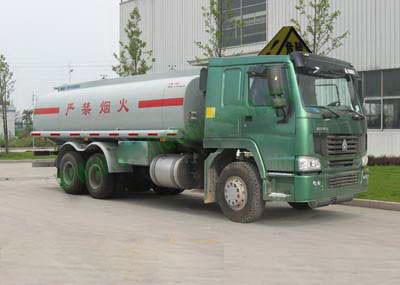 China 6x4 HOWO 20000 liter fuel tanker truck for sale