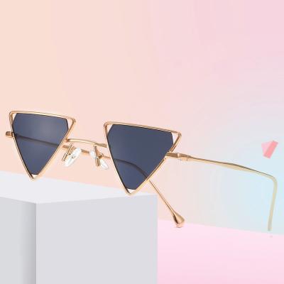 China Fashion Sunglasses Shape Sunglasses 2020 Newest Cat Eye Kids Sunglasses Cute Trendy Sun Glass Triangle Kids Girls Boys Small Sunglasses for sale