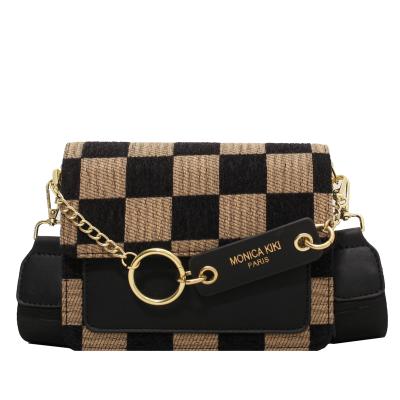 China 2021 new fashion autumn and winter 2021 high fashion sense female square bag checkerboard messenger bag small explosion niche bag for sale