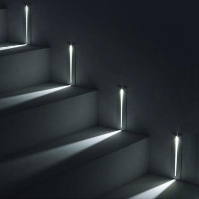 China Wholesale Modern Step Light Recessed Linear Light Ip65 Led Wall Lamp Buried Light For Stair Corner for sale