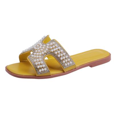 China Newest Style Women Slipper 2021 FASHIONABLE Yellow Color Beach Girls Slipper for sale