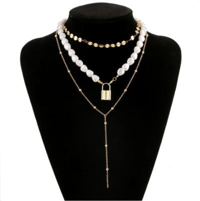 China Retro vintage natural pearl necklace baroque pearl necklace gold necklace for sale