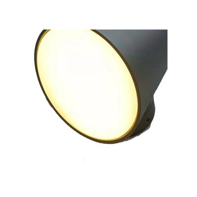 China High Quality Lawn Wall Lamp Outdoor Lighting Outside Solar Waterproof Outdoor Wall Lamp for sale