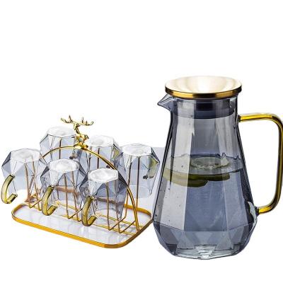 China Stylish THICK Glass Premium Quality Water Pitcher Viable With Diamond Pattern And TIGHT Lid for sale