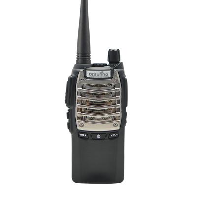 China Backup Tesunho TH-900 Alarm Waterproof Walkie Talkies Modern Rugged Commercial Professional Military UHF for sale