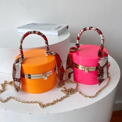 China Fashion\Comfortable Trendy Purses\Durables 2021 Summer Bow Cross - Body Handbags Ladies Candy Color Girl Acrylic Chain Custom Lady Bags Bucket Bag for sale