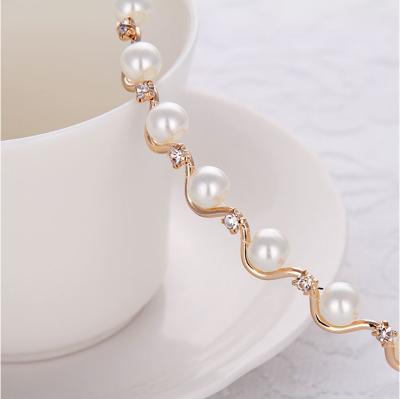 China Lady Sweet Fashion Hair Accessories New Fashion Women Headband Hair Circles Holder Ornament Head Band Simple Elegant Pearl Headbands for sale